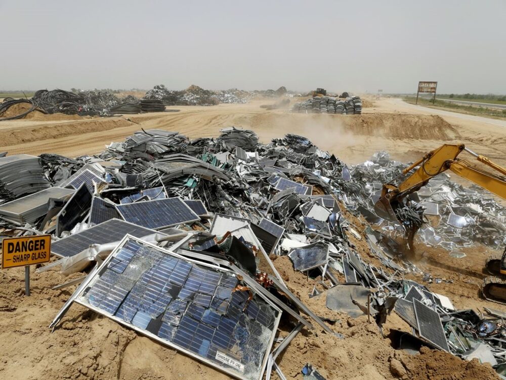 transport złomowanych paneli fotowoltaicznych